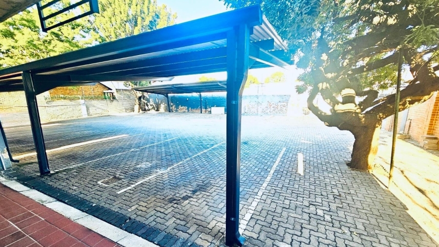 1 Bedroom Property for Sale in Rustenburg Central North West